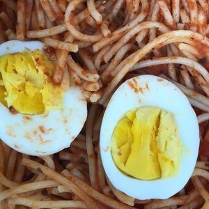 Meet your Posher, Tee